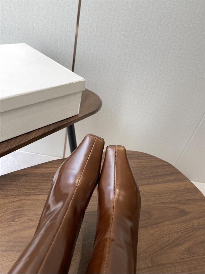 2025112817449116 480